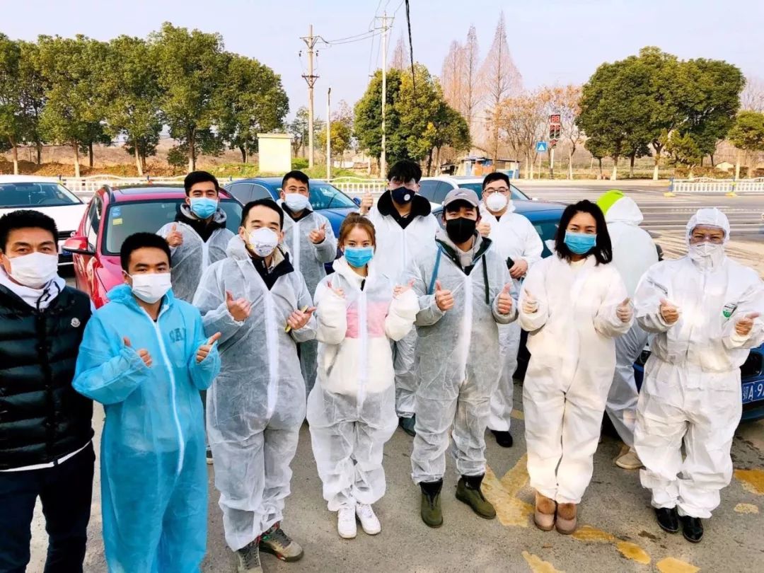 武漢志愿者車隊(duì)全紀(jì)實(shí),每個(gè)人都是城市的英雄